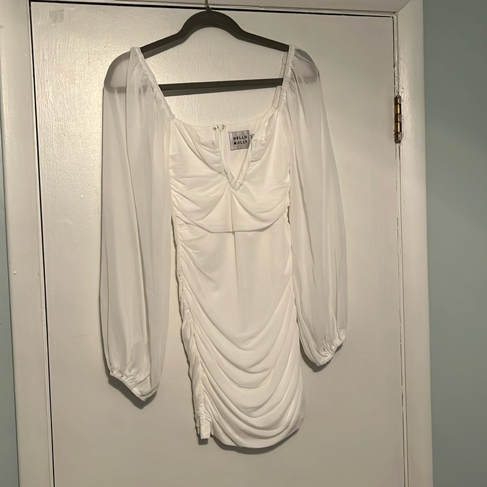 Short white dress. Size M